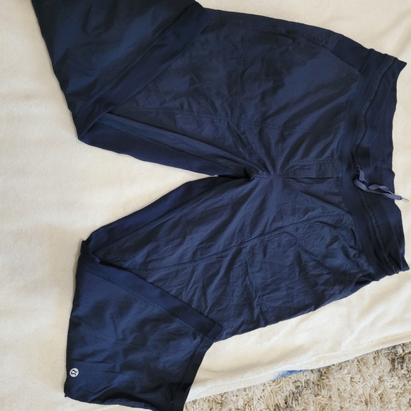 Lululemon pants - Picture 9 of 11